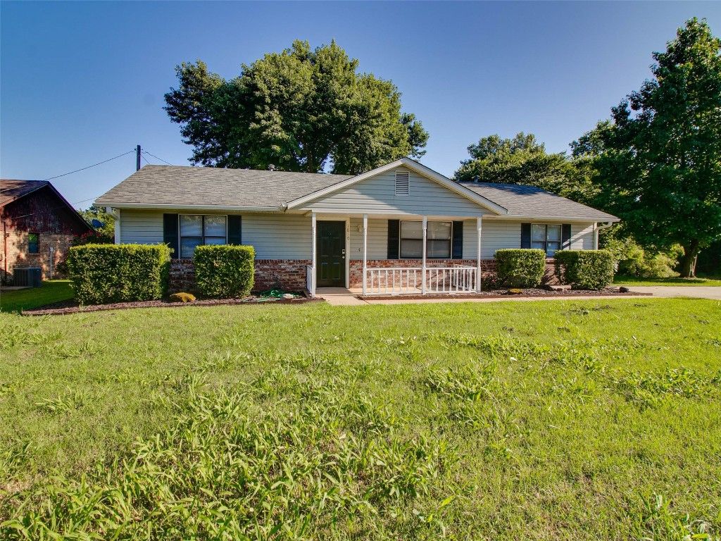 1810 Spring Avenue, Stroud, OK 74079