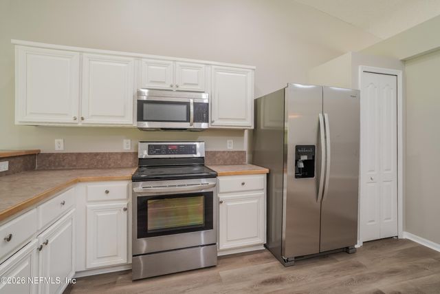 3159 WAVERING Lane, Middleburg, FL 32068