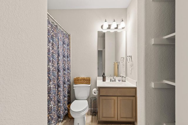 276 FINSTOWN ST, Hutto, TX 78634