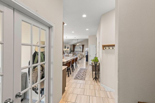 276 FINSTOWN ST, Hutto, TX 78634