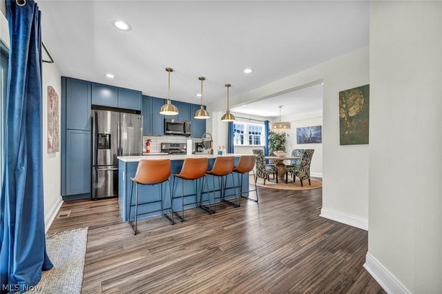 6008 W Clinton Avenue, Cleveland, OH 44102