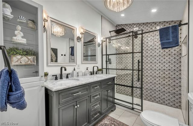 6008 W Clinton Avenue, Cleveland, OH 44102