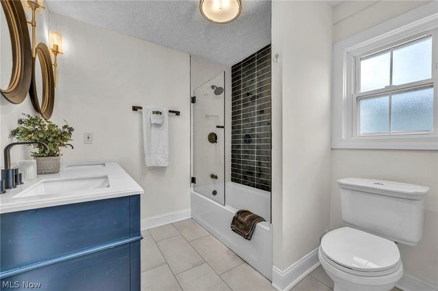 6008 W Clinton Avenue, Cleveland, OH 44102