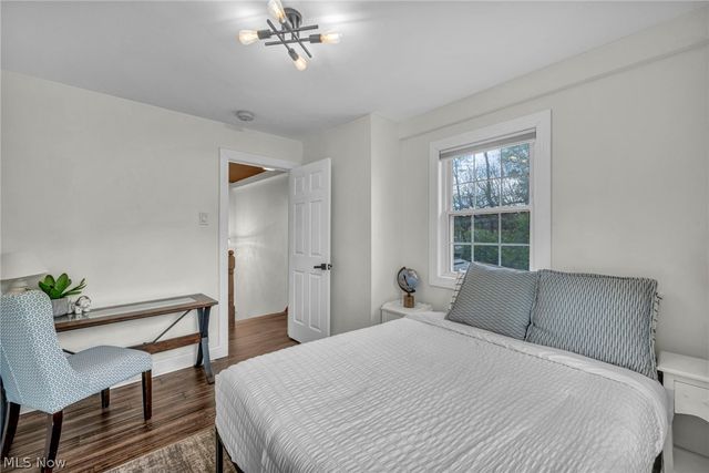 6008 W Clinton Avenue, Cleveland, OH 44102