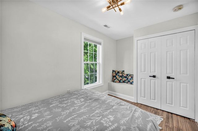 6008 W Clinton Avenue, Cleveland, OH 44102