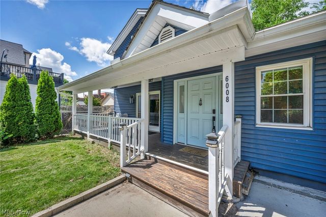 6008 W Clinton Avenue, Cleveland, OH 44102