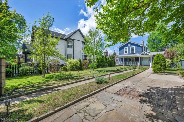 6008 W Clinton Avenue, Cleveland, OH 44102