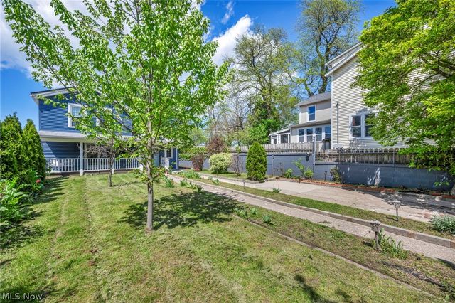 6008 W Clinton Avenue, Cleveland, OH 44102