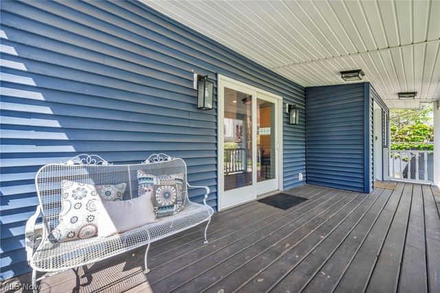 6008 W Clinton Avenue, Cleveland, OH 44102