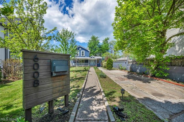 6008 W Clinton Avenue, Cleveland, OH 44102