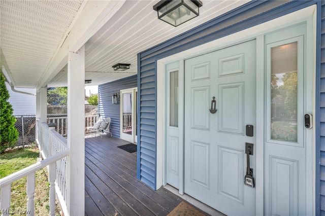 6008 W Clinton Avenue, Cleveland, OH 44102
