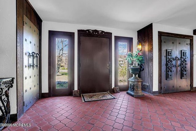 6 Surrey Lane, Ocean Twp, NJ 07712