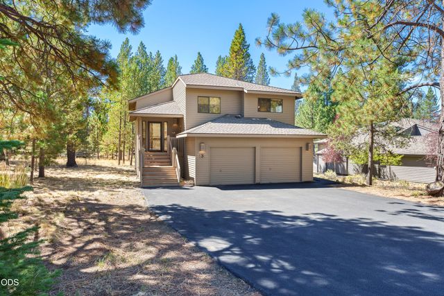 17855 Lava Butte Lane, Sunriver, OR 97707