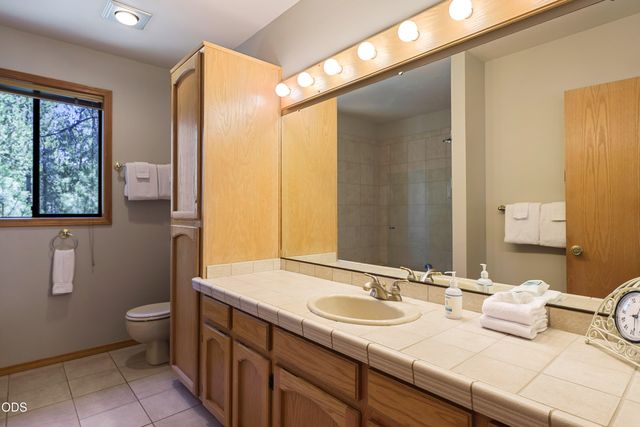 17855 Lava Butte Lane, Sunriver, OR 97707