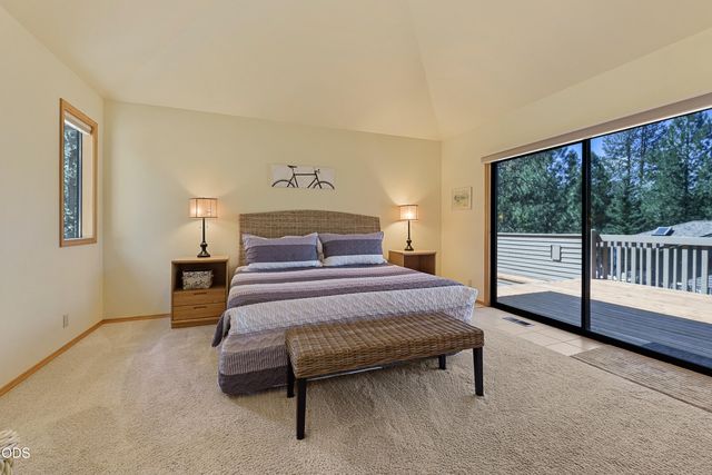 17855 Lava Butte Lane, Sunriver, OR 97707