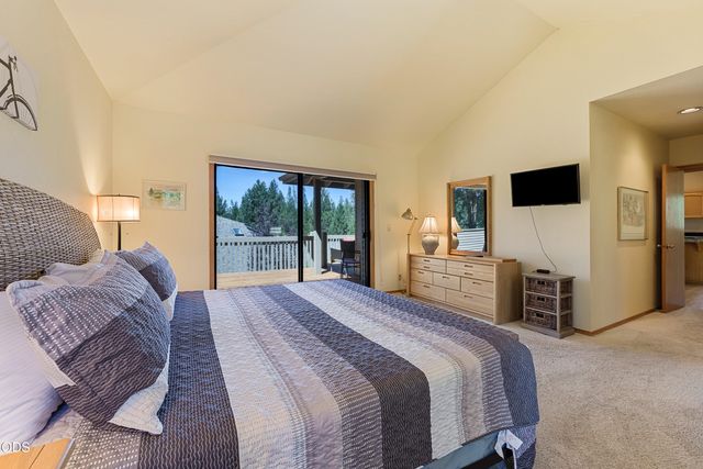17855 Lava Butte Lane, Sunriver, OR 97707