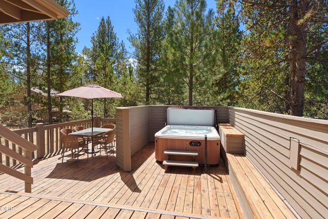 17855 Lava Butte Lane, Sunriver, OR 97707