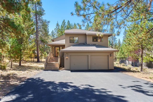 17855 Lava Butte Lane, Sunriver, OR 97707