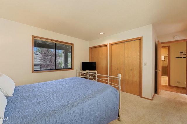 17855 Lava Butte Lane, Sunriver, OR 97707