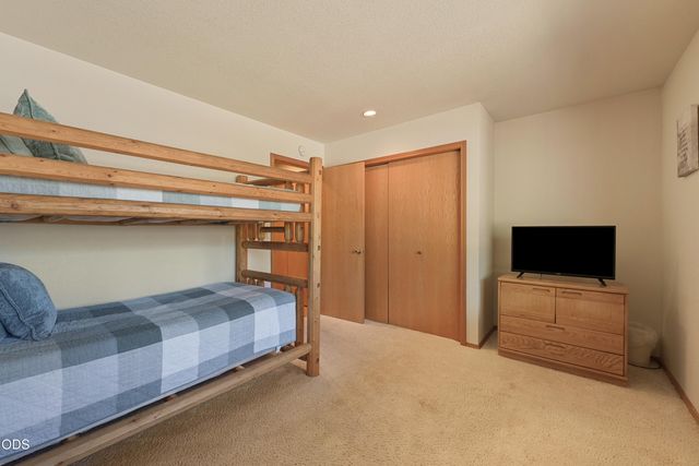 17855 Lava Butte Lane, Sunriver, OR 97707