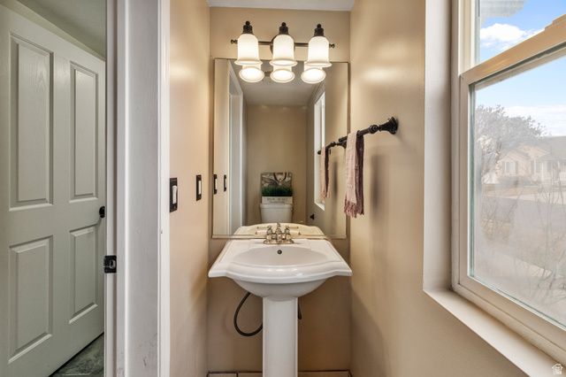 1089 S TOPAZ RD, Saratoga Springs, UT 84045