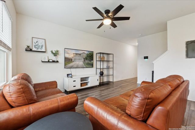 5639 Pearl Meadow, Converse, TX 78109