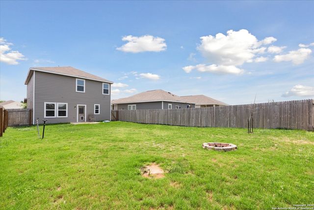 5639 Pearl Meadow, Converse, TX 78109