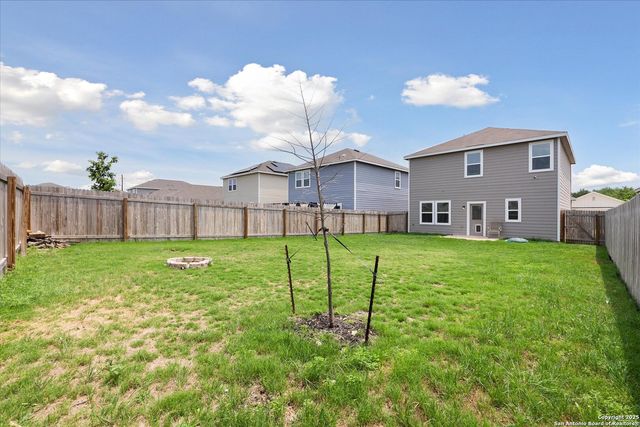 5639 Pearl Meadow, Converse, TX 78109
