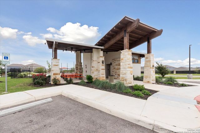 5639 Pearl Meadow, Converse, TX 78109