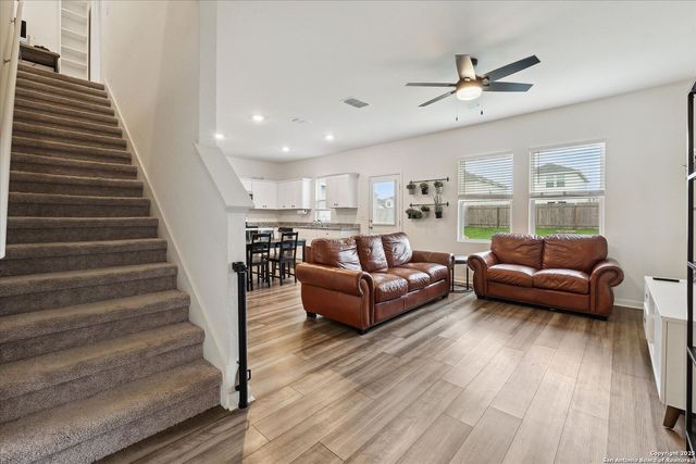 5639 Pearl Meadow, Converse, TX 78109