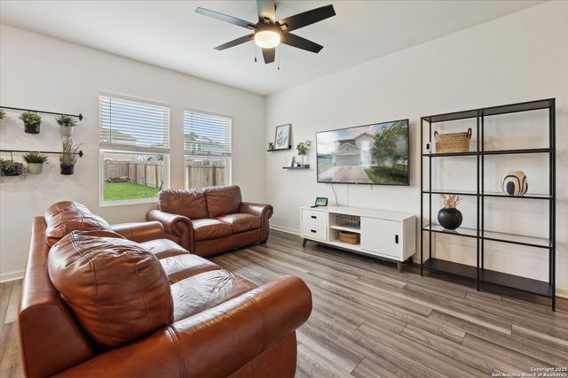 5639 Pearl Meadow, Converse, TX 78109