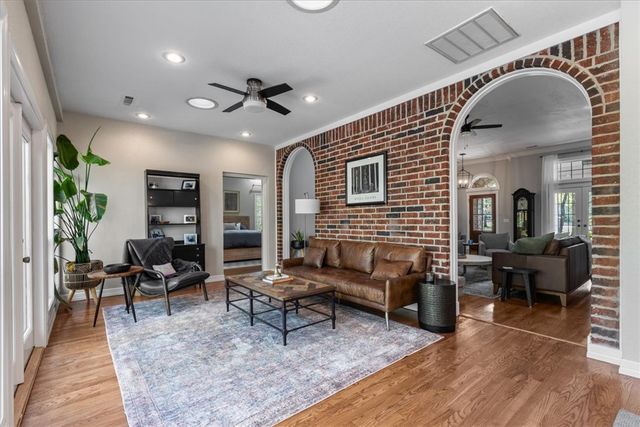 6114 W Jana Place, Fayetteville, AR 72704
