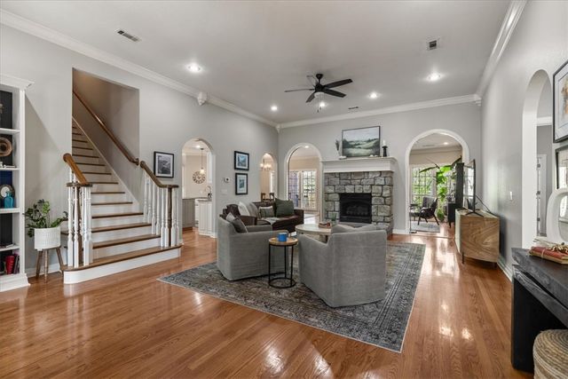 6114 W Jana Place, Fayetteville, AR 72704