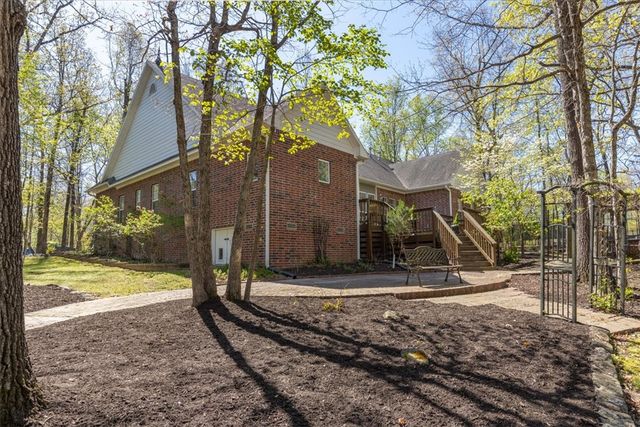 6114 W Jana Place, Fayetteville, AR 72704
