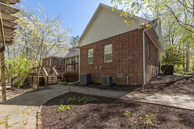 6114 W Jana Place, Fayetteville, AR 72704