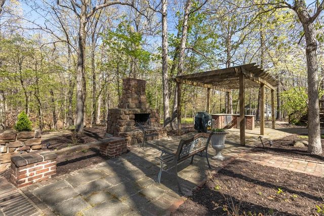 6114 W Jana Place, Fayetteville, AR 72704