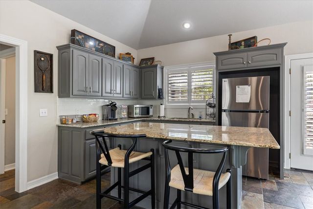 6114 W Jana Place, Fayetteville, AR 72704