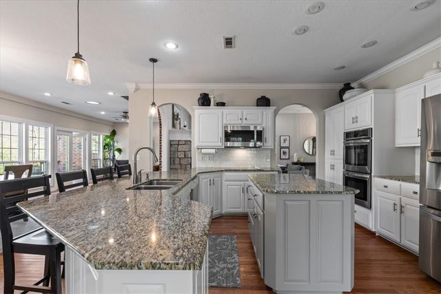 6114 W Jana Place, Fayetteville, AR 72704