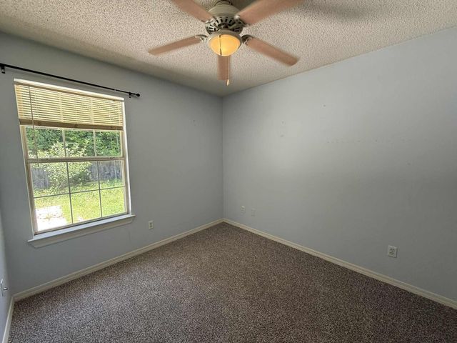 466 Sara Avenue, Mary Esther, FL 32569
