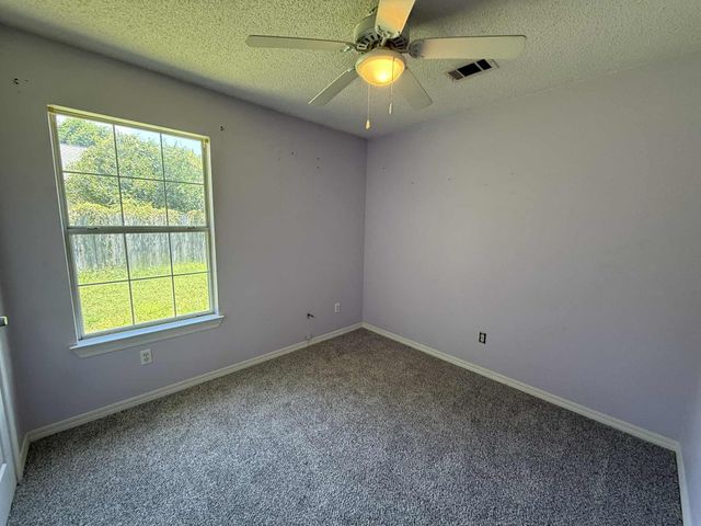 466 Sara Avenue, Mary Esther, FL 32569