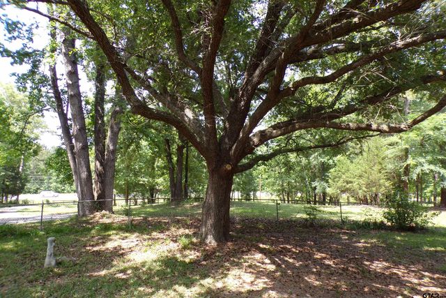 13946 E Hwy 31 E, Tyler, TX 75705