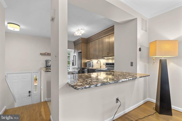 938 S ROLFE ST, Arlington, VA 22204