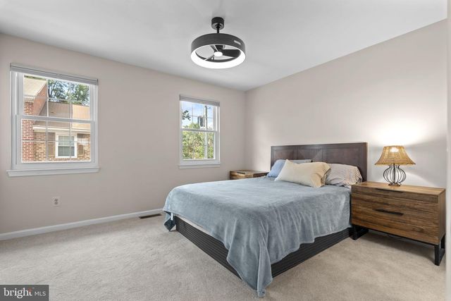 938 S ROLFE ST, Arlington, VA 22204