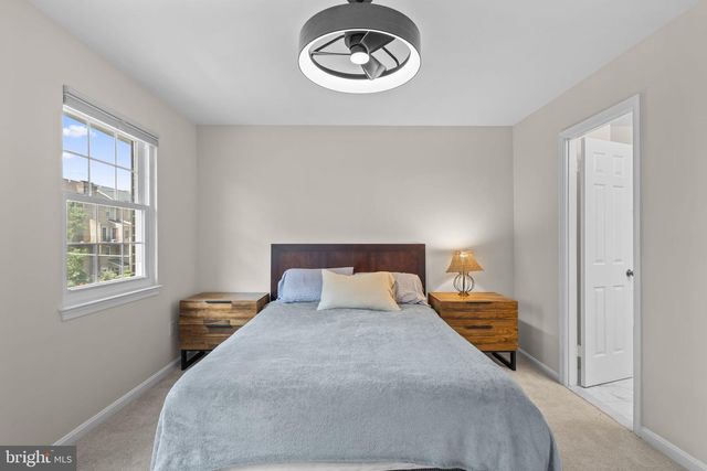 938 S ROLFE ST, Arlington, VA 22204