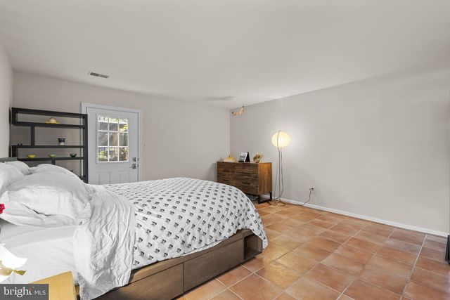 938 S ROLFE ST, Arlington, VA 22204