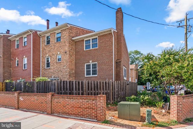 938 S ROLFE ST, Arlington, VA 22204