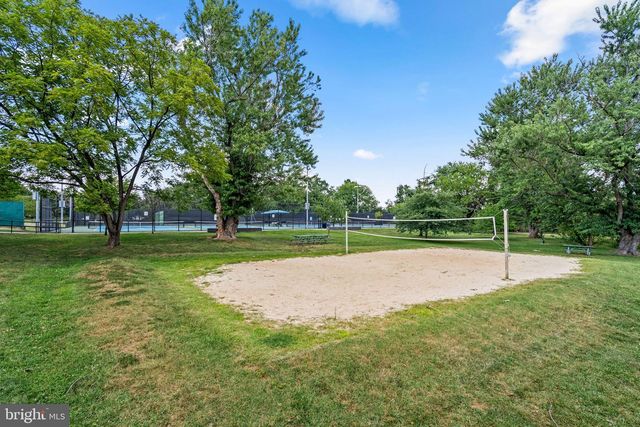 938 S ROLFE ST, Arlington, VA 22204