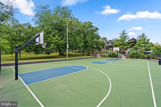 938 S ROLFE ST, Arlington, VA 22204