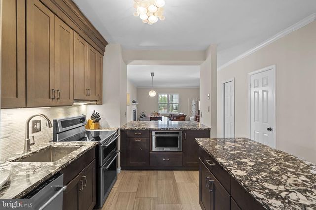 938 S ROLFE ST, Arlington, VA 22204