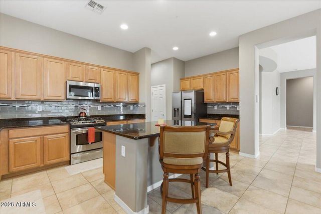 4924 W SILVA Drive, New River, AZ 85087